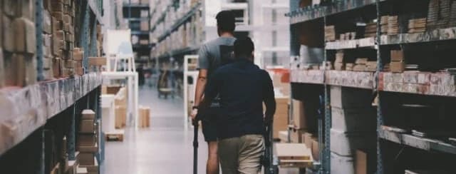/images/packaging-solutions/automotive-parts-packaging/shelf-shop.webp